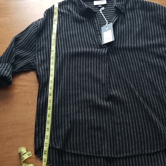NWT Universal thread pullover blouse/top - Picture 6 of 8